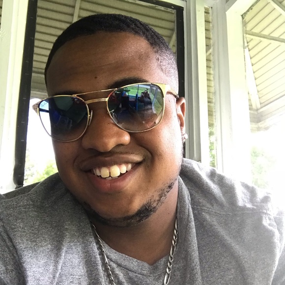 Meet your Posher, Ty - Picture 1 of 1